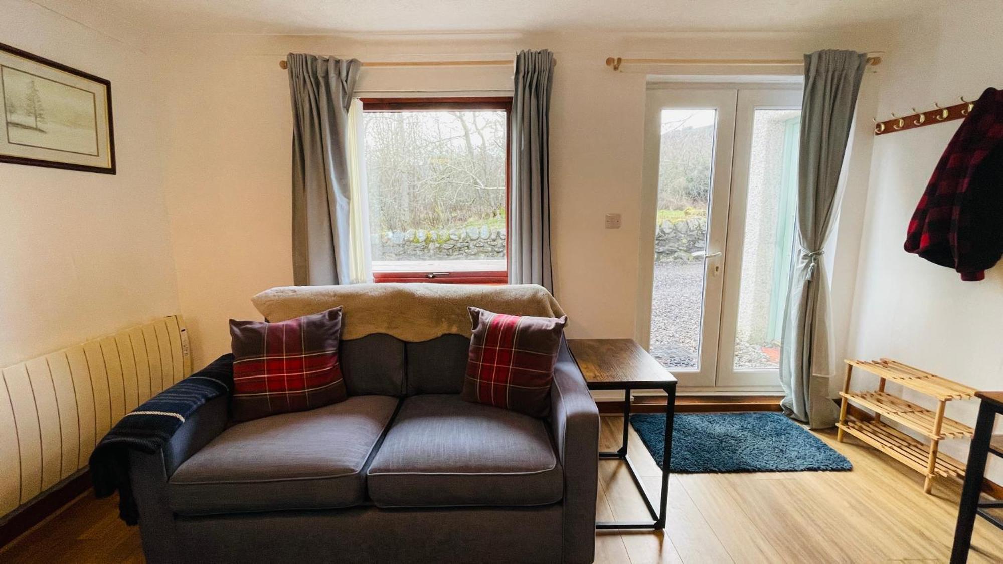 Apartment Stylish Garden Flat Near Loch Ness Drumnadrochit